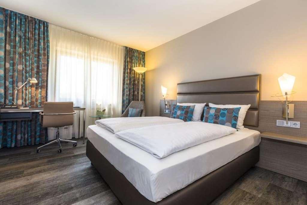 Hotel Scheffelhoehe Bruchsal Ruang foto