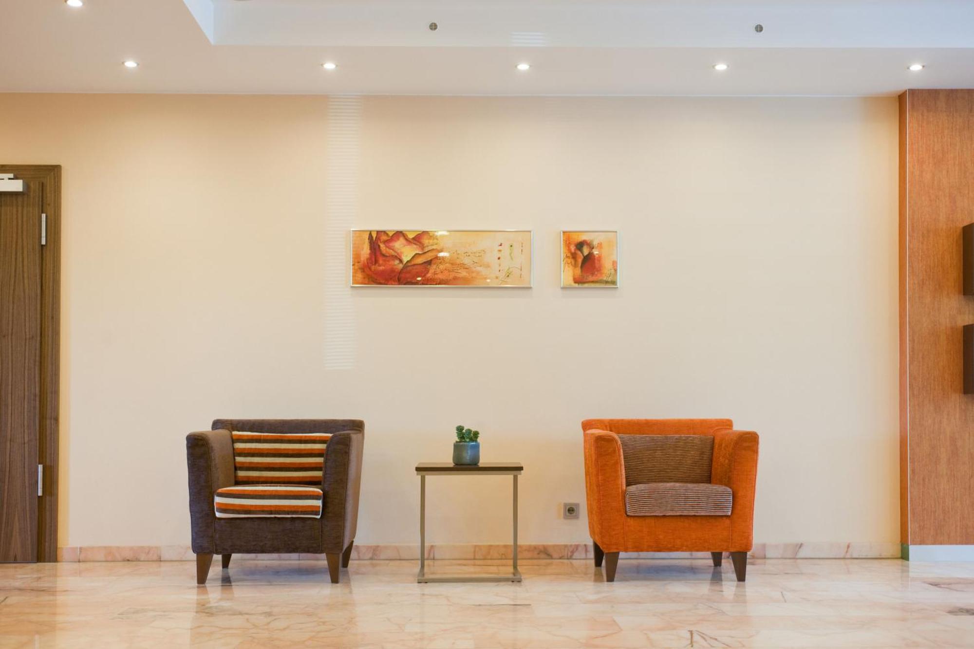 Hotel Scheffelhoehe Bruchsal Bagian luar foto
