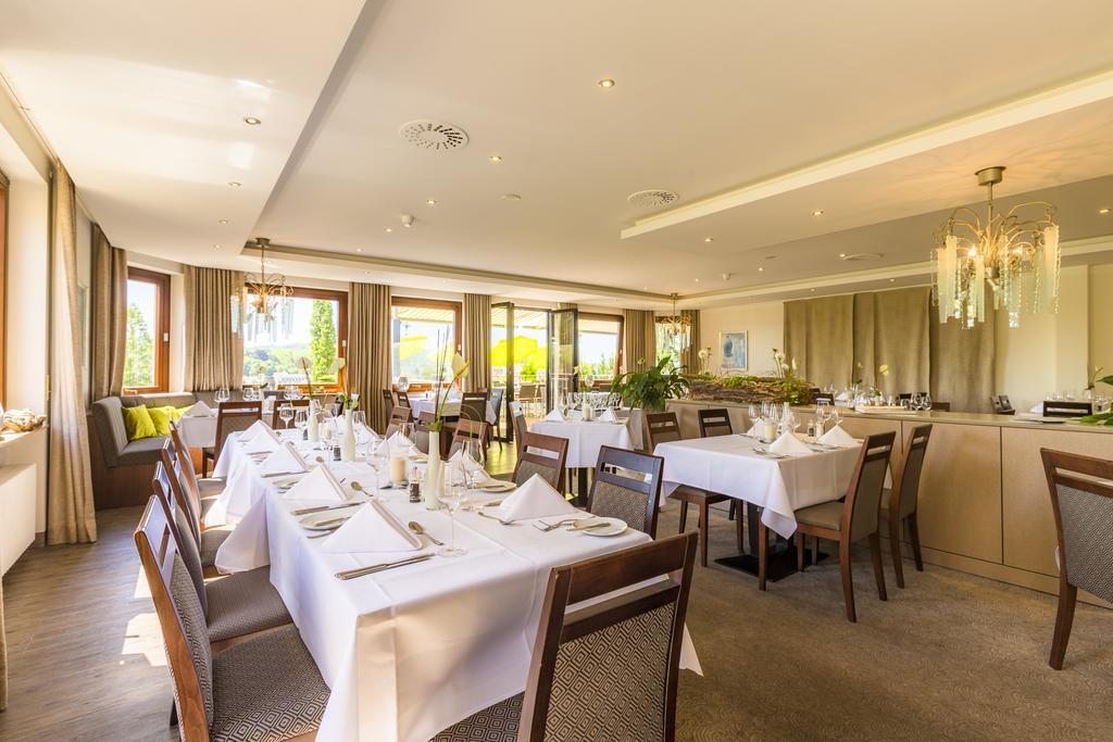 Hotel Scheffelhoehe Bruchsal Bagian luar foto