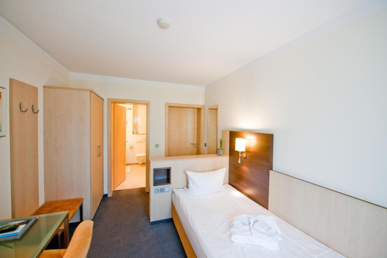 Hotel Scheffelhoehe Bruchsal Ruang foto